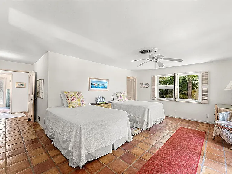 1350 Spanish River Rd — Photo 13