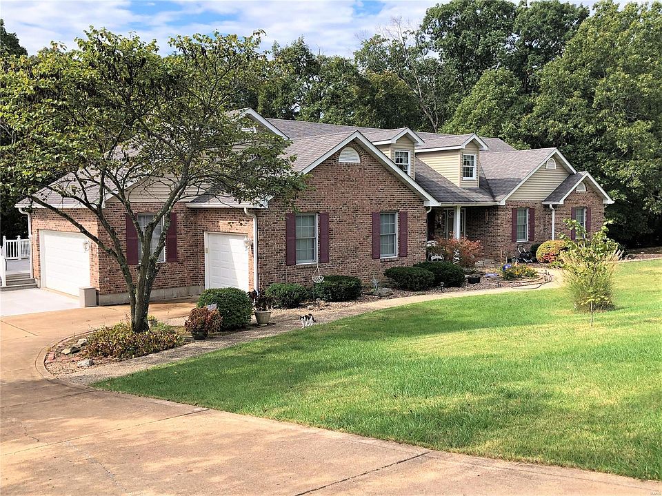 2nd image of 2167 Meadow Forest Dr