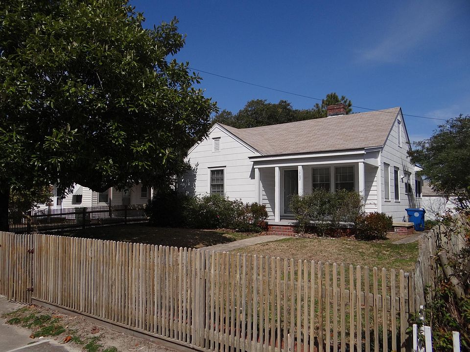 1st image of 1902 Bridges St