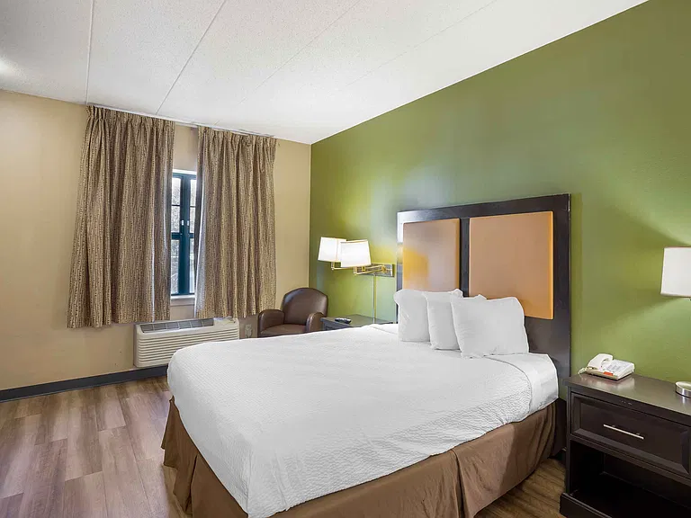 Studio Suite - 1 Queen Bed