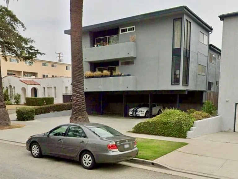 1037 Lincoln Blvd #D — Photo 3