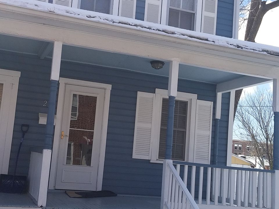 1st image of 237 E Fairfax Ln