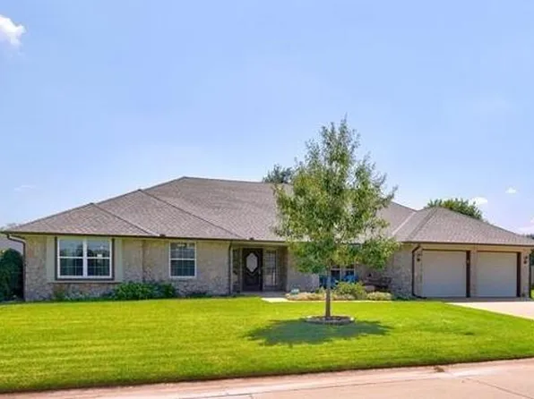 607 Travis Ln, Okarche, OK 73762