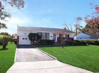 4 New Hwy, Commack, NY 11725