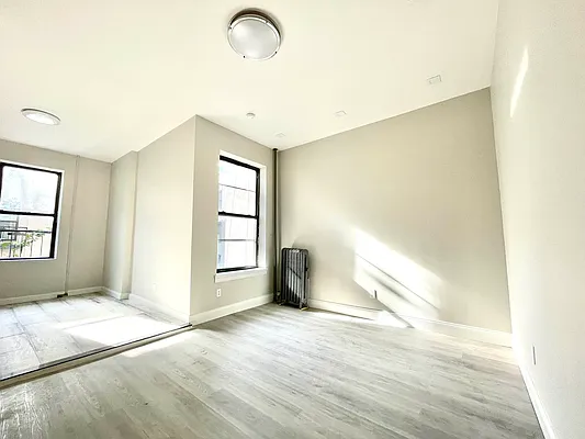 Rented by Pear NYC LLC | media 25