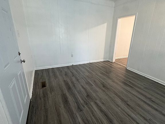 4th image of 120B Jerry D Coleman St #B