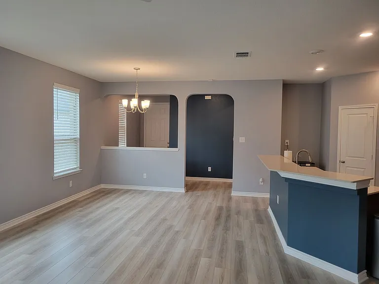 610 Eucharis — Photo 3