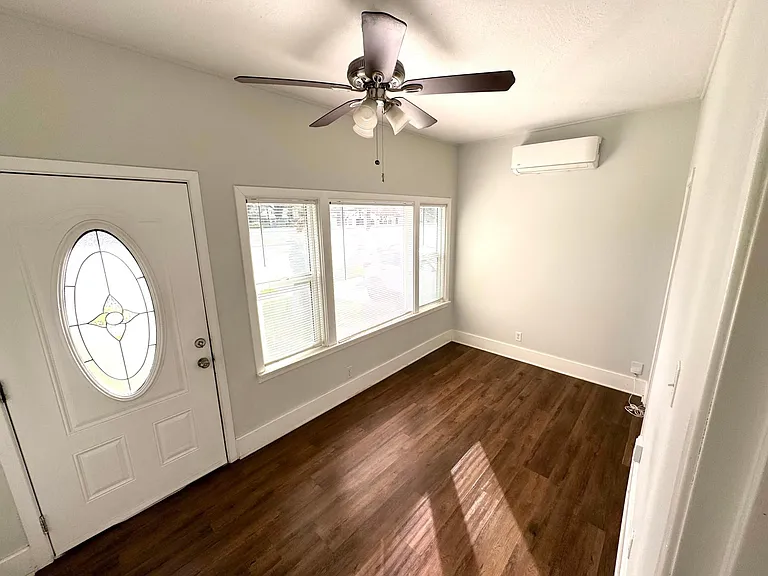 4175 University Ave #1 — Photo 1