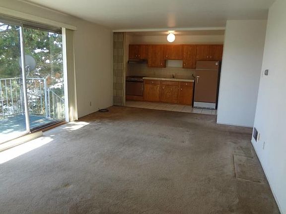 2nd image of 70 Crestline Dr APT 1
