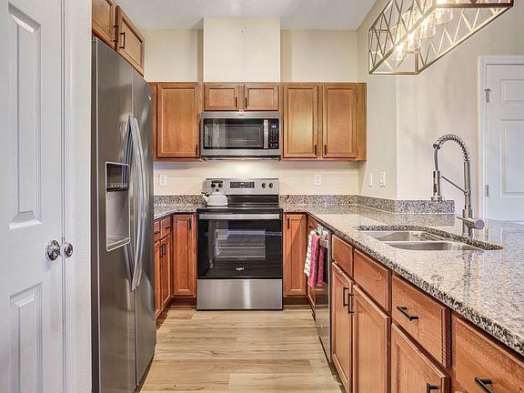 5th image of 144 Mustard Hill Ct