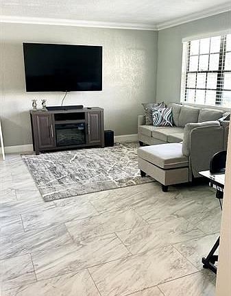 3rd image of 4727 Oak Terrace Dr #4727