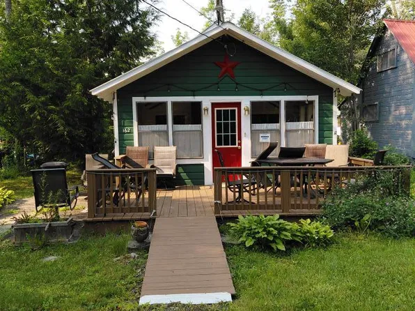 162 1st Ave, Caroga Lake, NY 12032