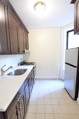 3rd image of 19 E 108th St APT 5FE