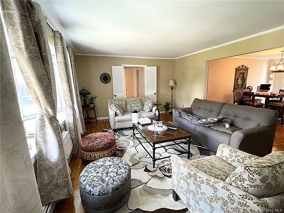 4th image of 36 Bon Aire Cir APT 1811