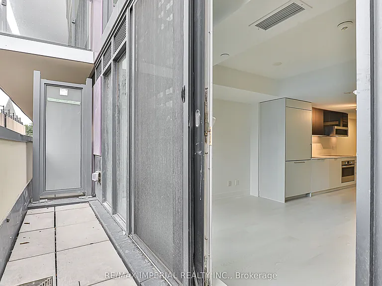 308 Jarvis St #305 — Photo 36