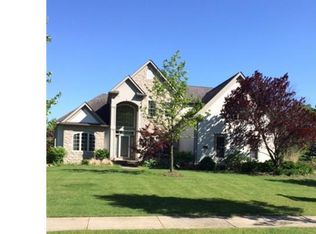 3526 Torrey Pines Dr, Akron, OH 44333