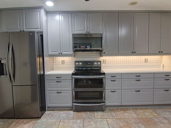 4th image of 5055 Nassau Cir