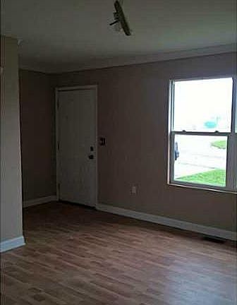 4th image of 223 Parkway Blvd Unit 3