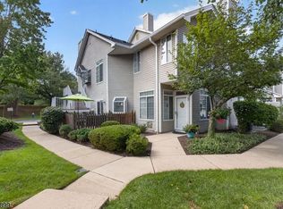 32 Birchwood Rd, Bedminster, NJ 07921