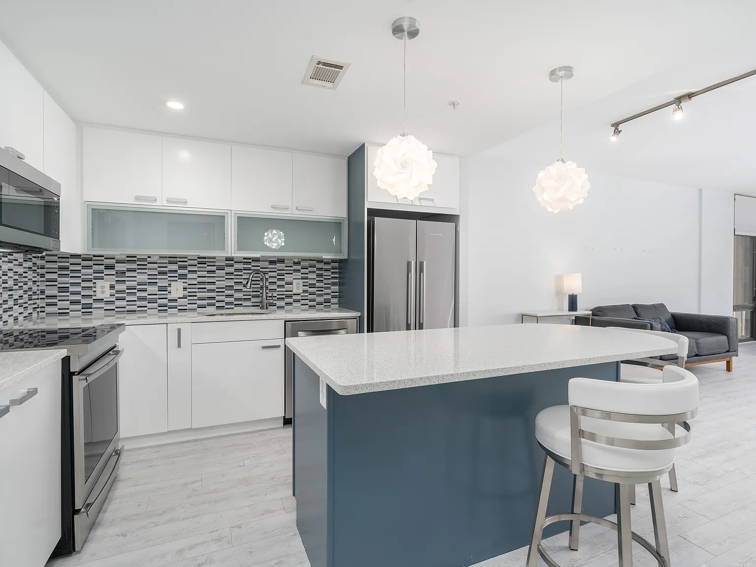 2 bed, 1150 sqft, $4,200 — Photo 4