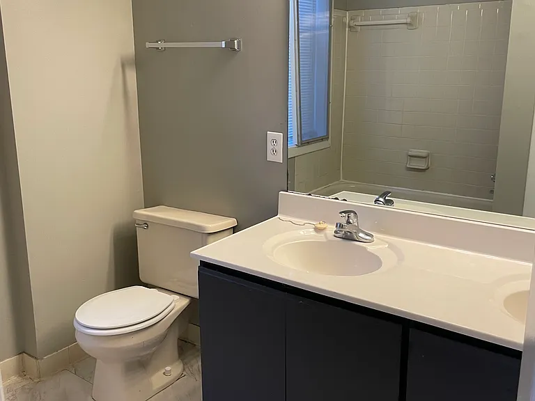 531 W Ormsby Ave #2 — Photo 13