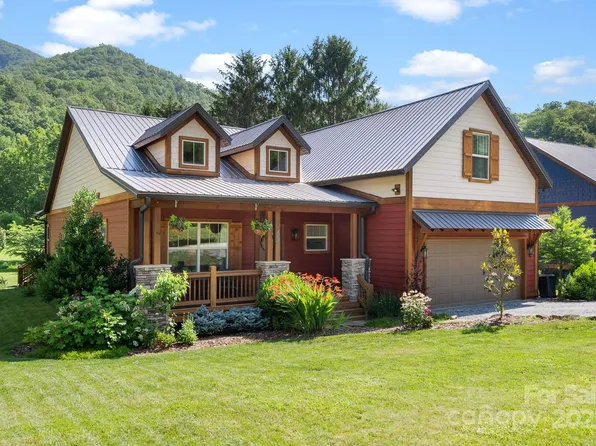 49 S Sundrops Trl, Cullowhee, NC 28723