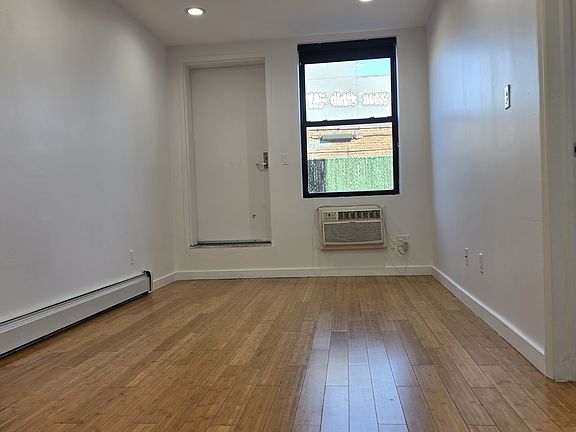 5th image of 239 Utica Ave APT 2R