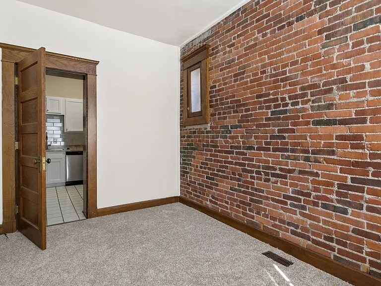 The Bronx on Central - Luxury Living in Old World Setting — Photo 16