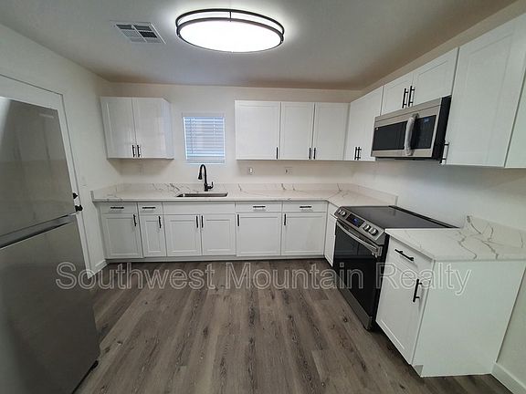3rd image of 7402 N 62nd Ave