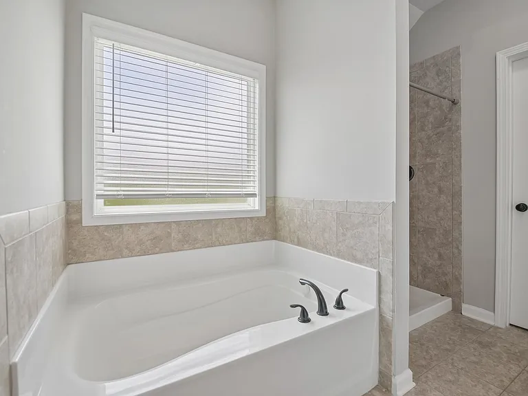 1121 Birchwood Dr — Photo 25