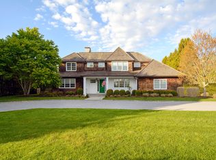 542 Mecox Rd, Water Mill, NY 11976