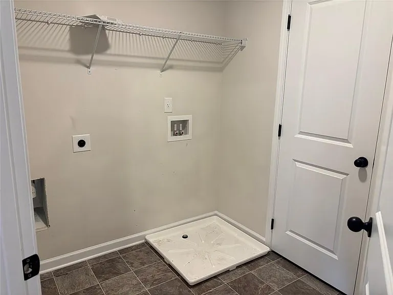 404 Fox Creek Dr — Photo 22