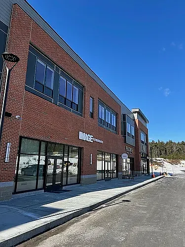 Residences at Sharon Gallery — Photo 34