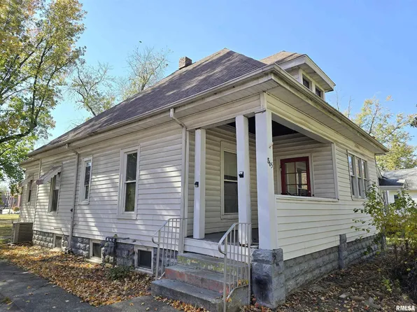 865 E Broadway, Centralia, IL 62801