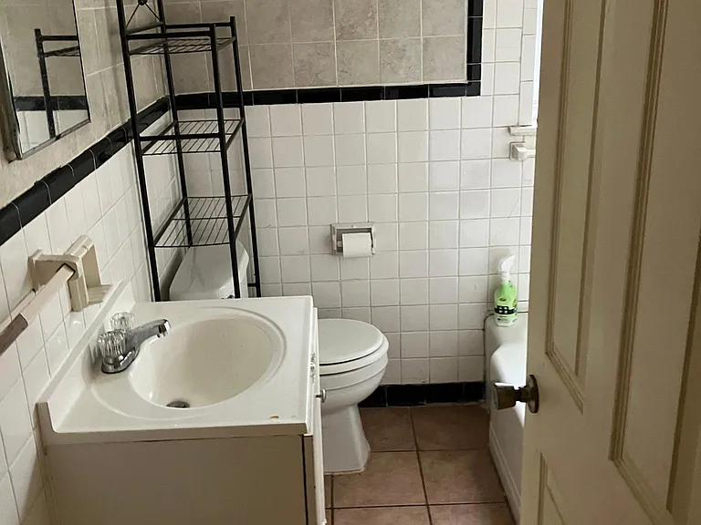 1340 Lorenzo Dr SW — Photo 2