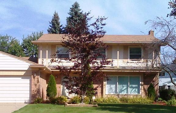 3rd image of 27580 Arlington Ct