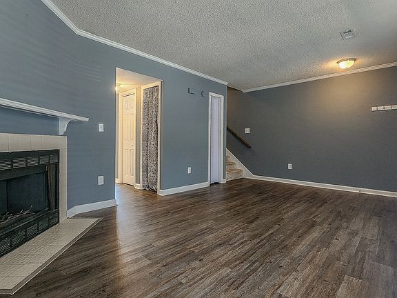 2nd image of 103 Sandlewood Dr
