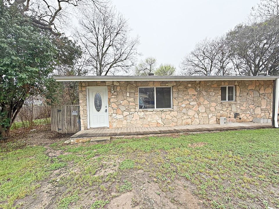 1st image of 817 Zachry Dr