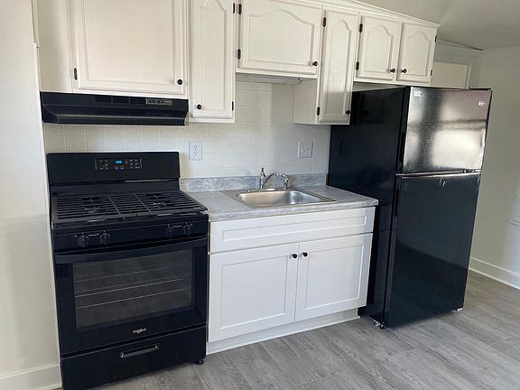 5th image of 132 W High St APT 5