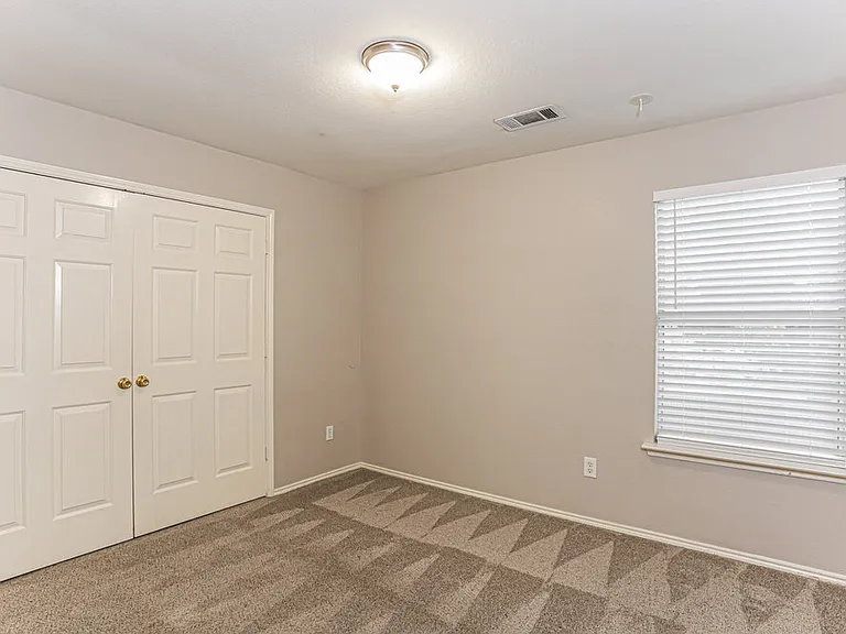 1630 Redwood Dr — Photo 14