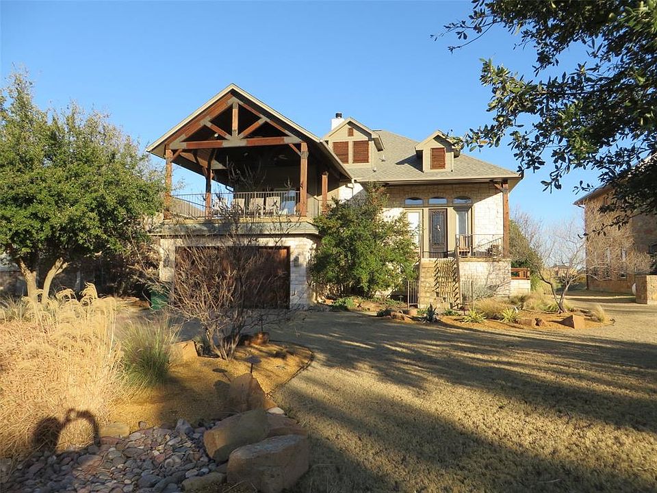 2nd image of 60 Oyster Bay