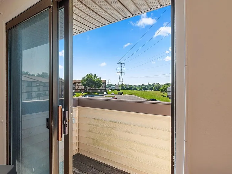 701 Heather Ridge Dr #J — Photo 13