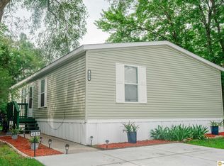 409 W Treehaven Dr, Lincoln, NE 68521