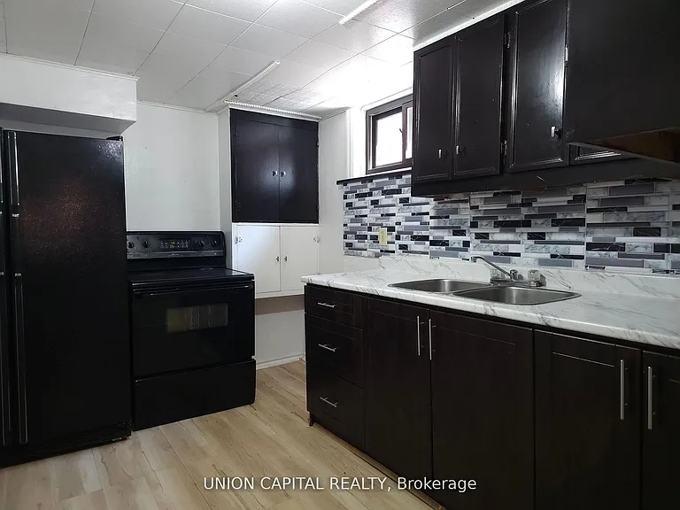 6 Galewood Dr — Photo 5