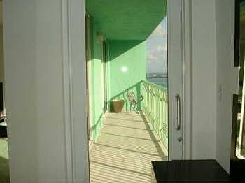 3rd image of 1200 Brickell Bay Dr APT 3809