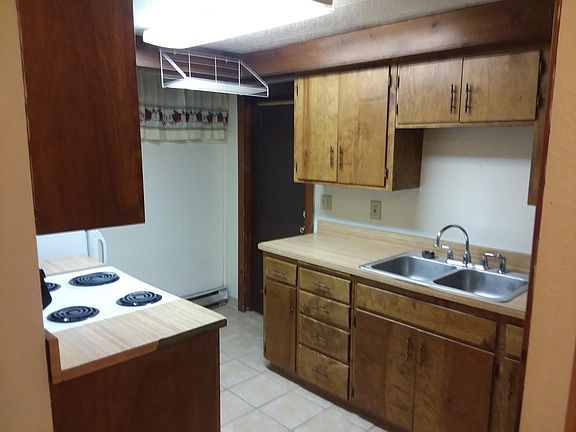 2nd image of 320 S 13th St