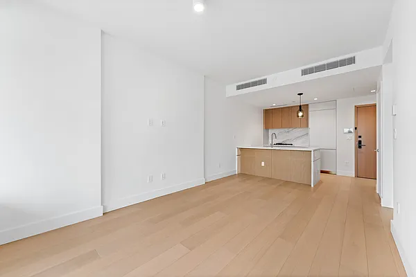 Rented by Realmart Realty LLC | media 16