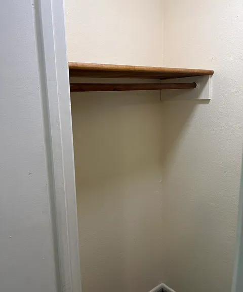 Corridor walk in closer