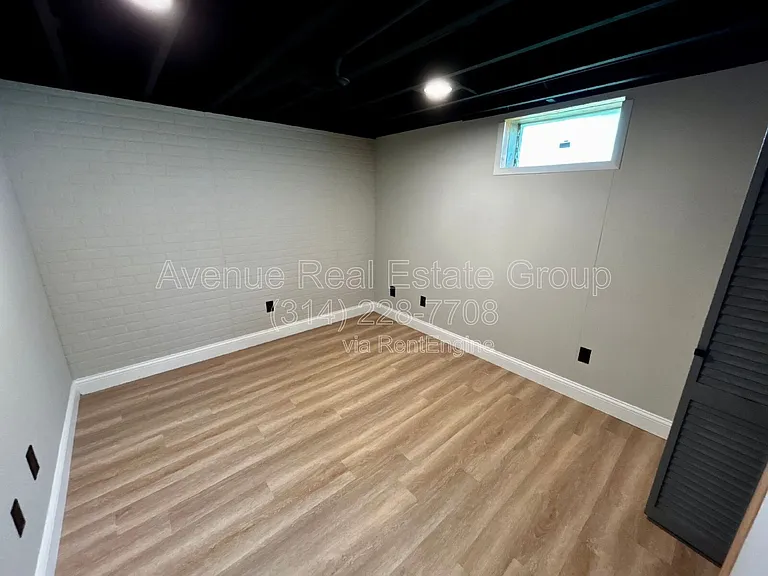 3265 Hermoso Dr — Photo 17