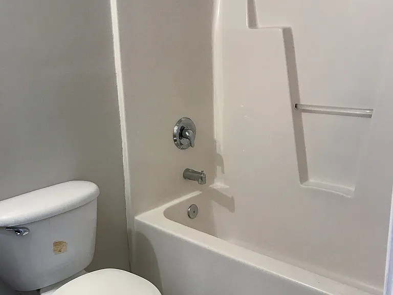 1101 Locust St #8 — Photo 6